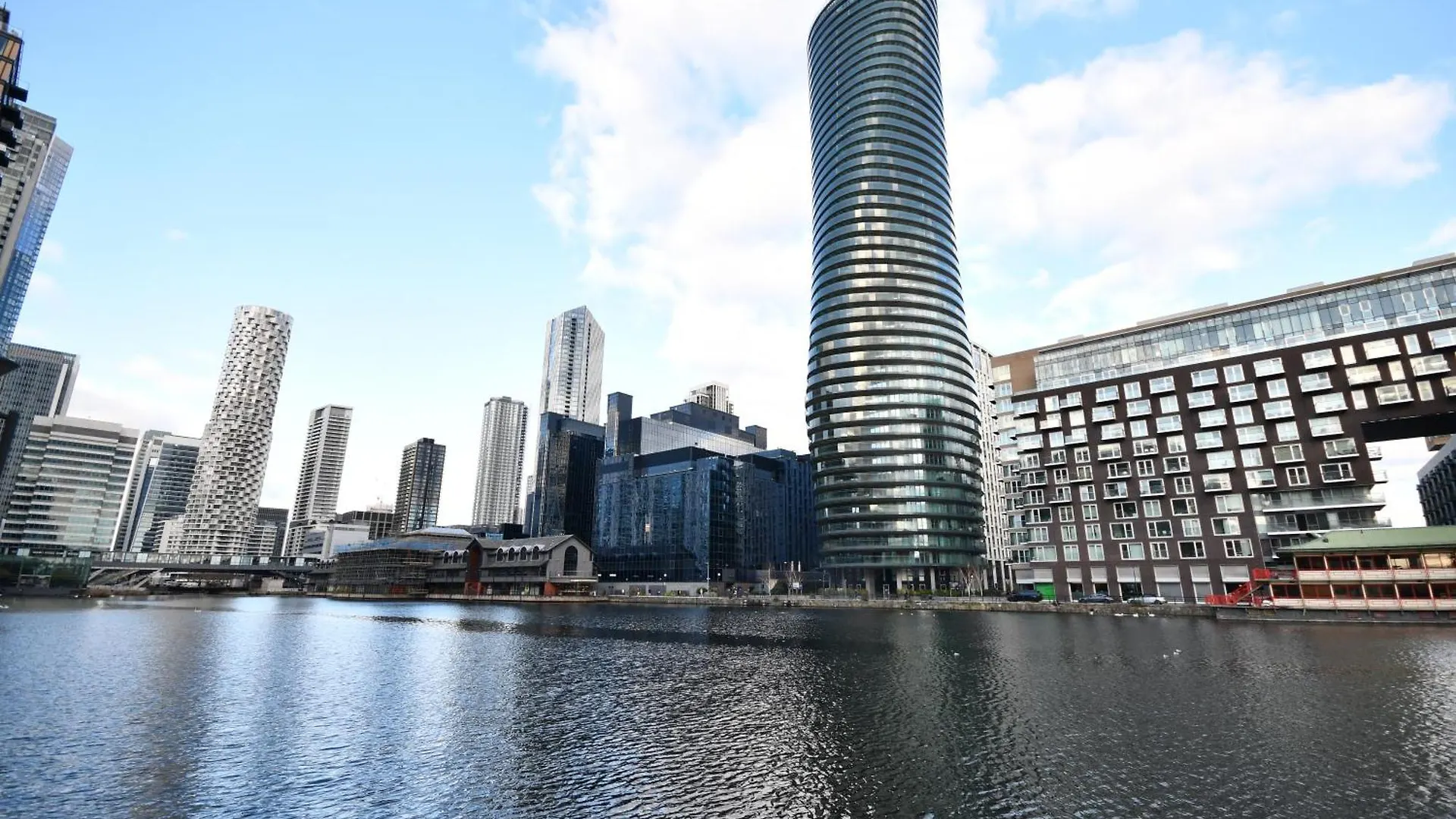 Comfortable 2 Bedroom Flat With Great View Near Canary Wharf London 0*,