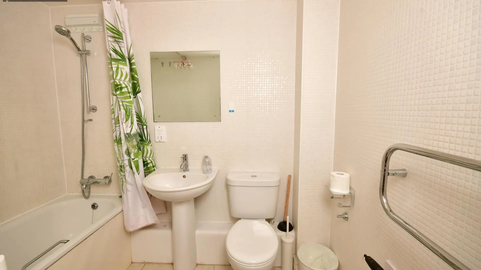 Comfortable 2 Bedroom Flat With Great View Near Canary Wharf Londen Appartement