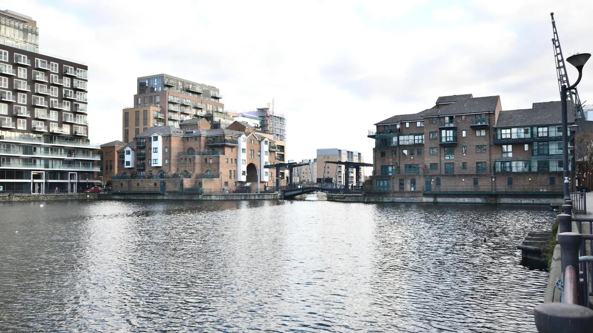 Comfortable 2 Bedroom Flat With Great View Near Canary Wharf London Apartment