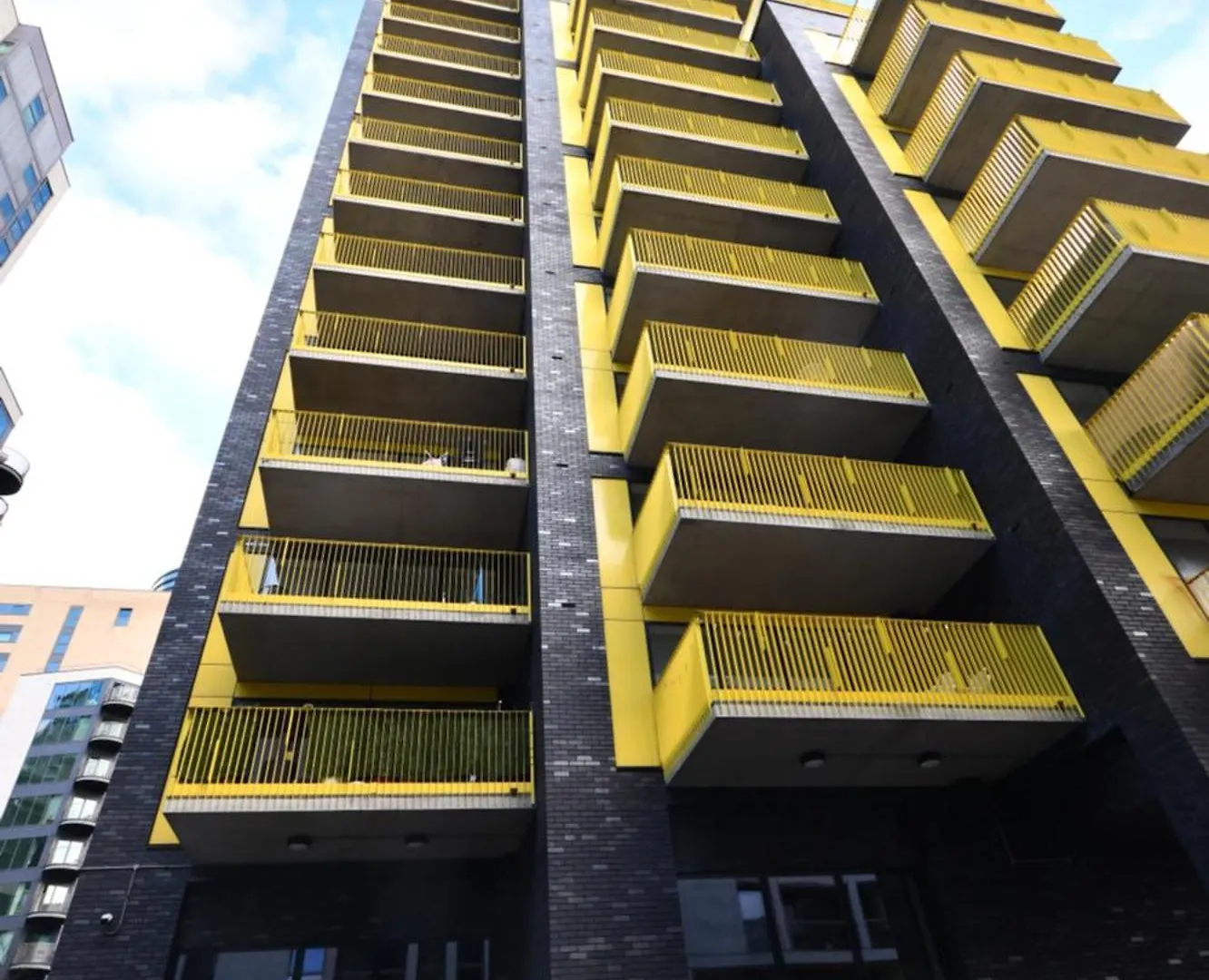 Comfortable 2 Bedroom Flat With Great View Near Canary Wharf London
