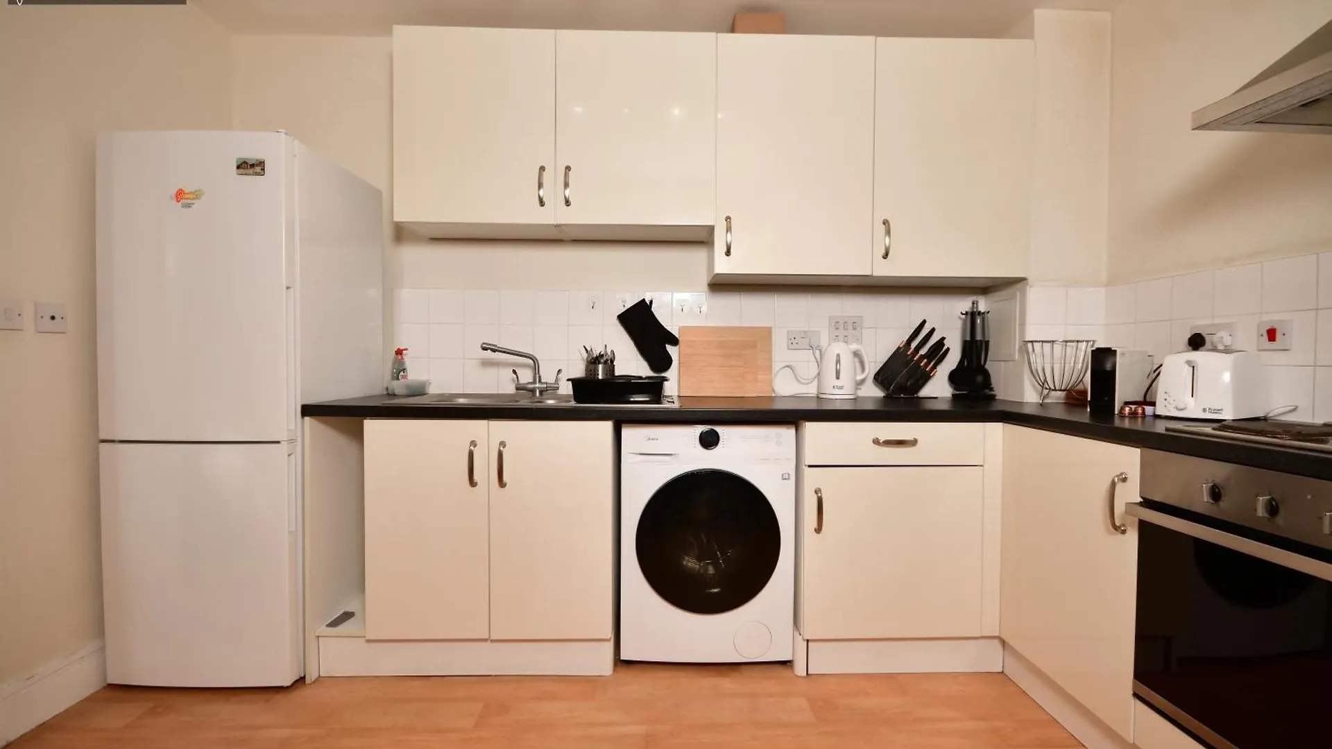 Comfortable 2 Bedroom Flat With Great View Near Canary Wharf London
